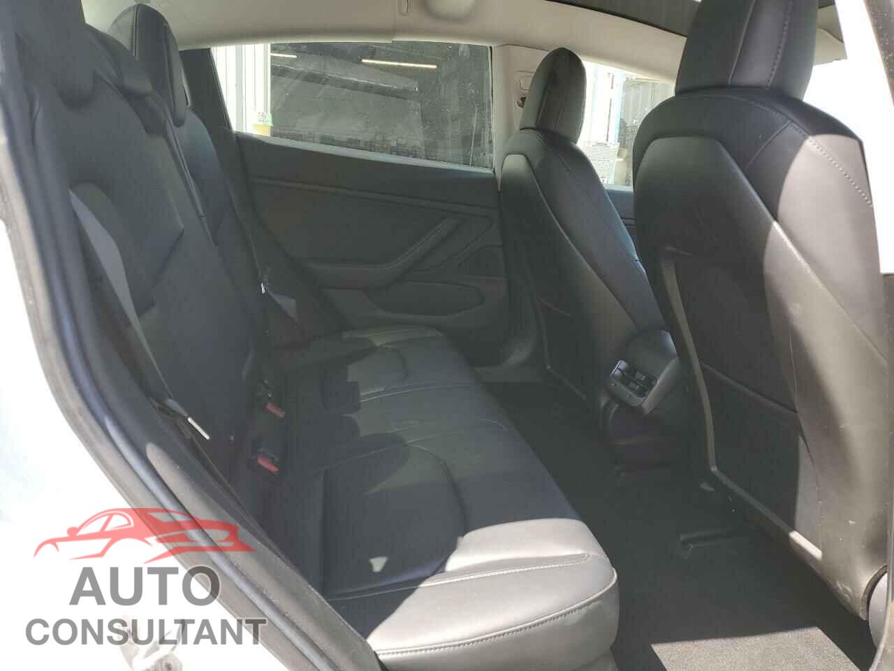 TESLA MODEL 3 2018 - 5YJ3E1EA7JF012395