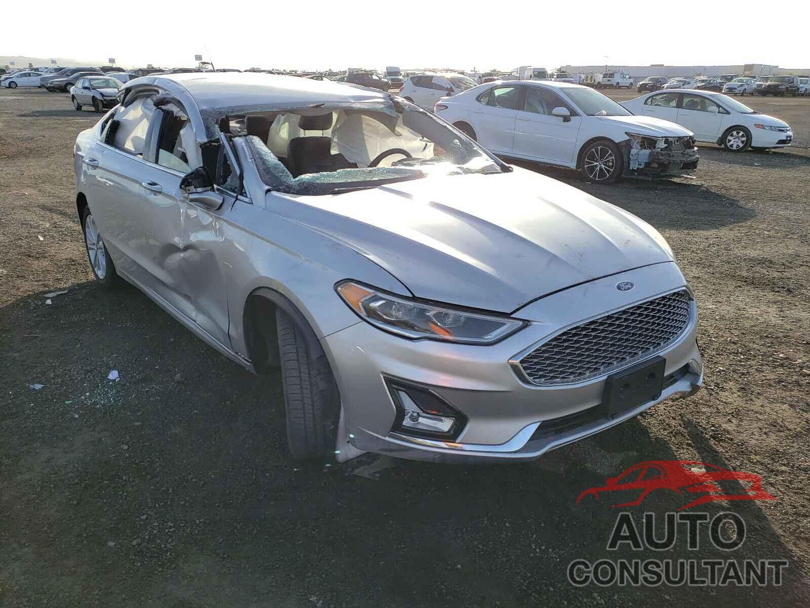 FORD FUSION 2019 - 3FA6P0SU8KR223403