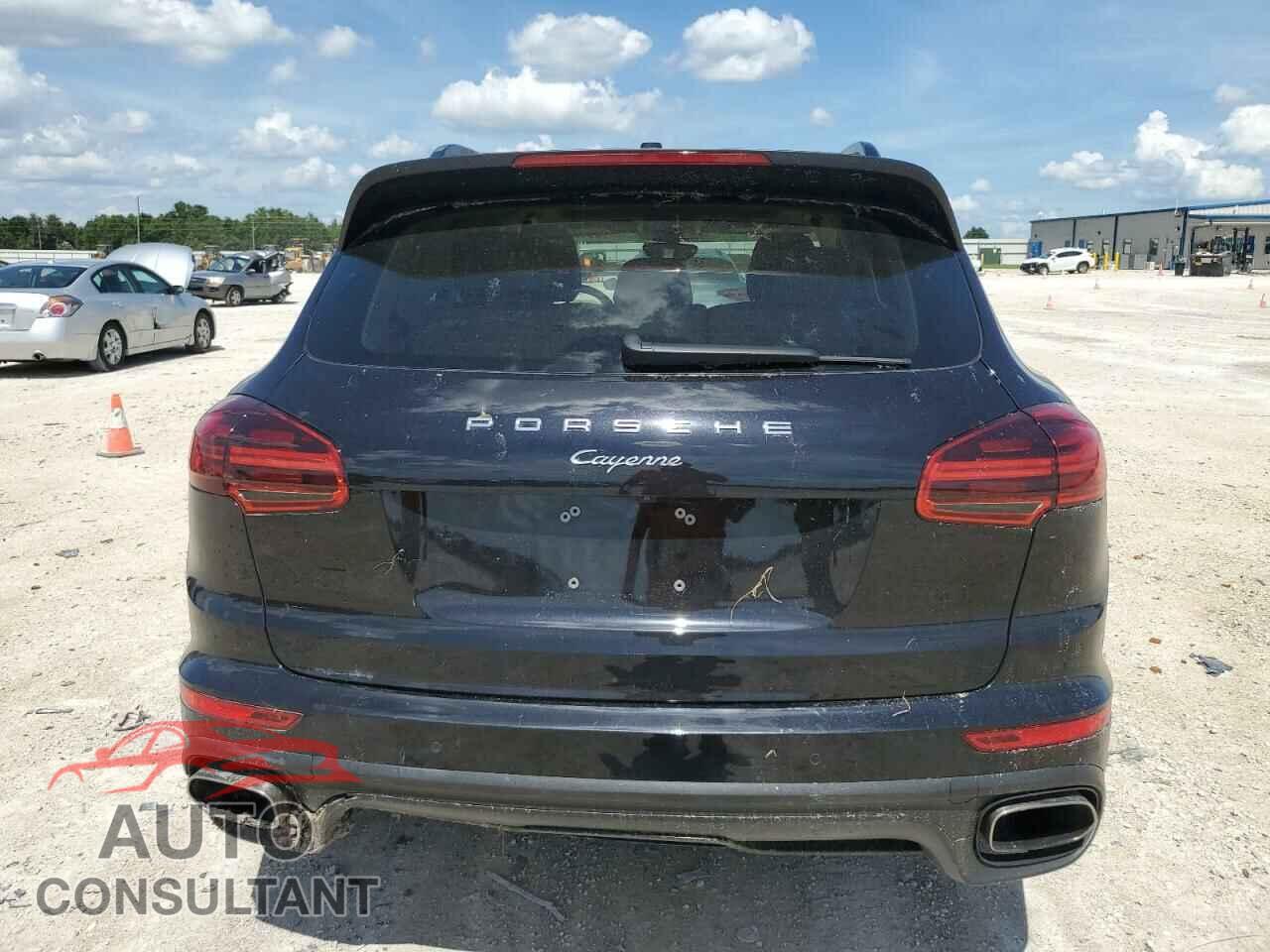 PORSCHE CAYENNE 2017 - WP1AA2A27HKA82269