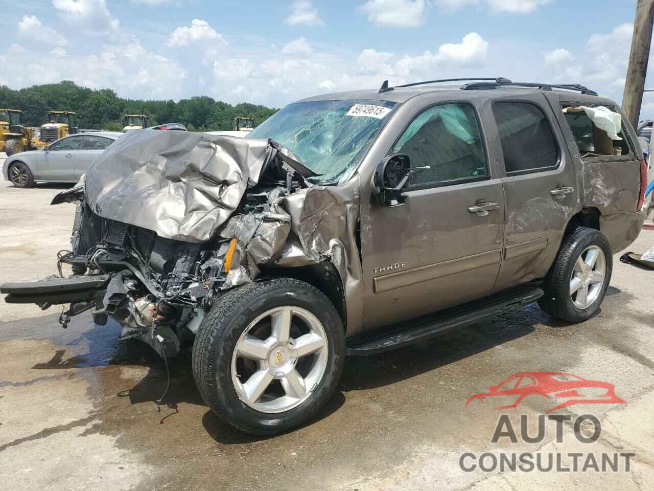 CHEVROLET TAHOE 2013 - 1GNSKBE04DR260000