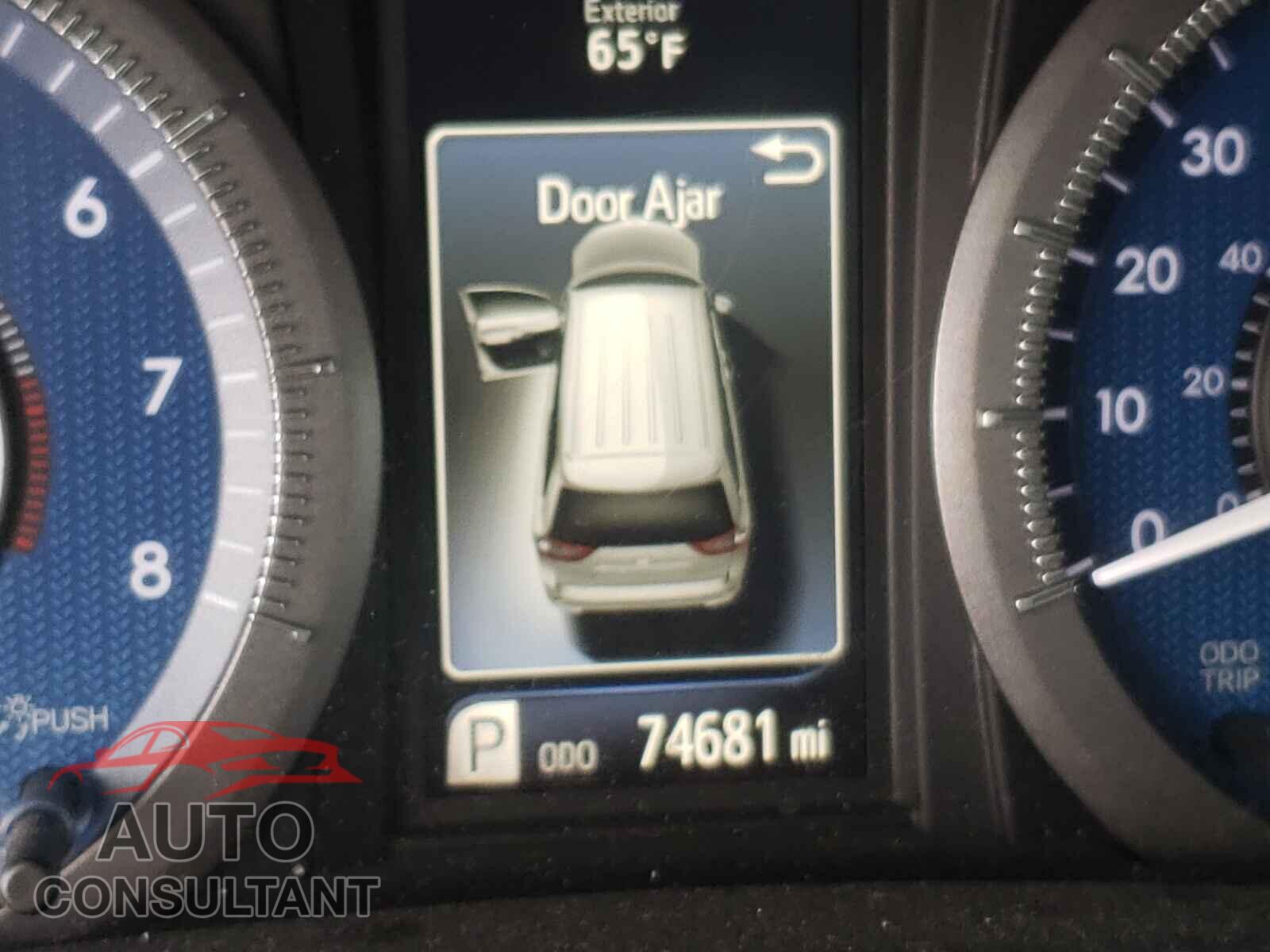 TOYOTA SIENNA 2017 - 5TDDZ3DC4HS152014
