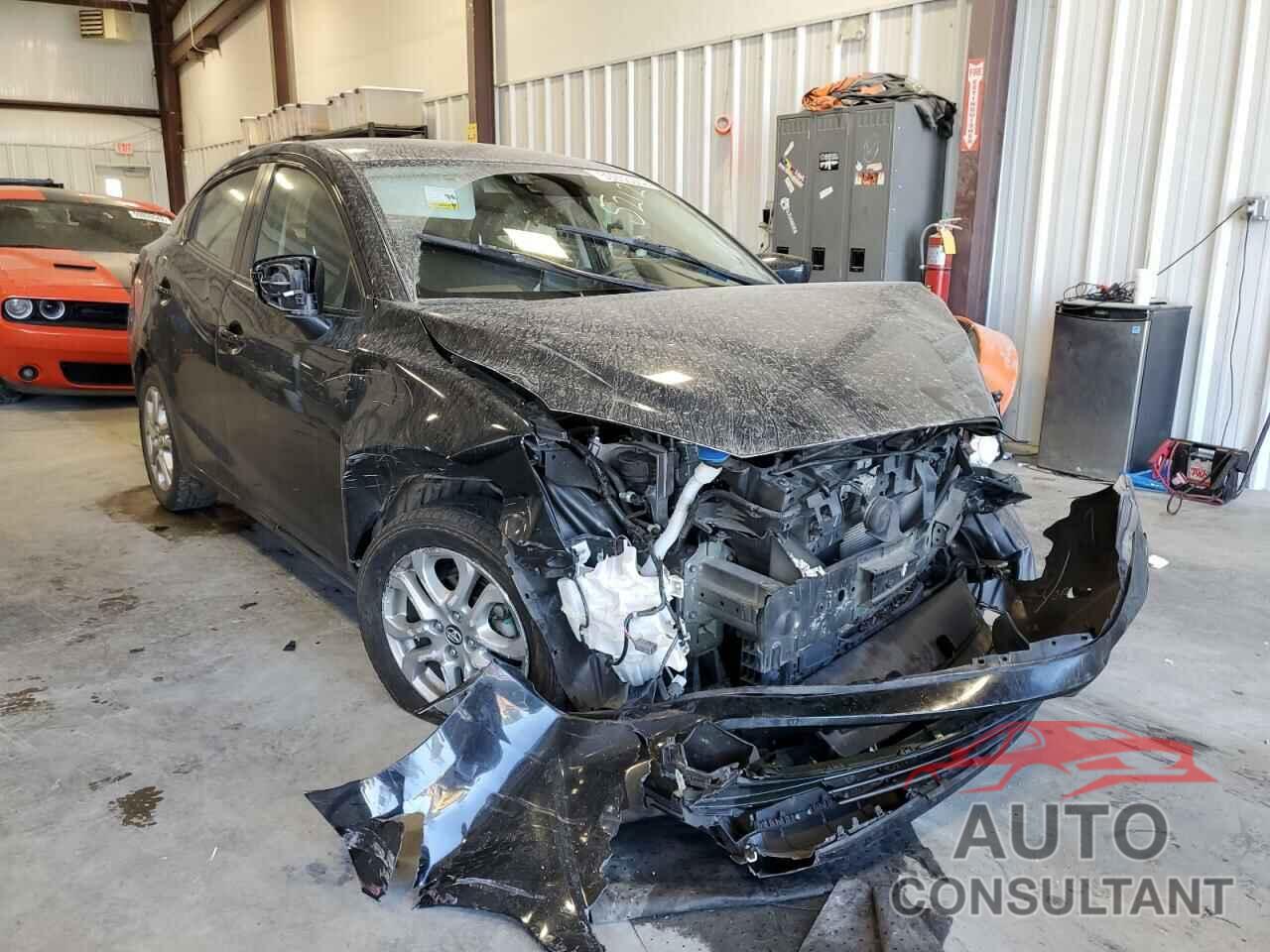 TOYOTA YARIS 2017 - 3MYDLBYVXHY155212