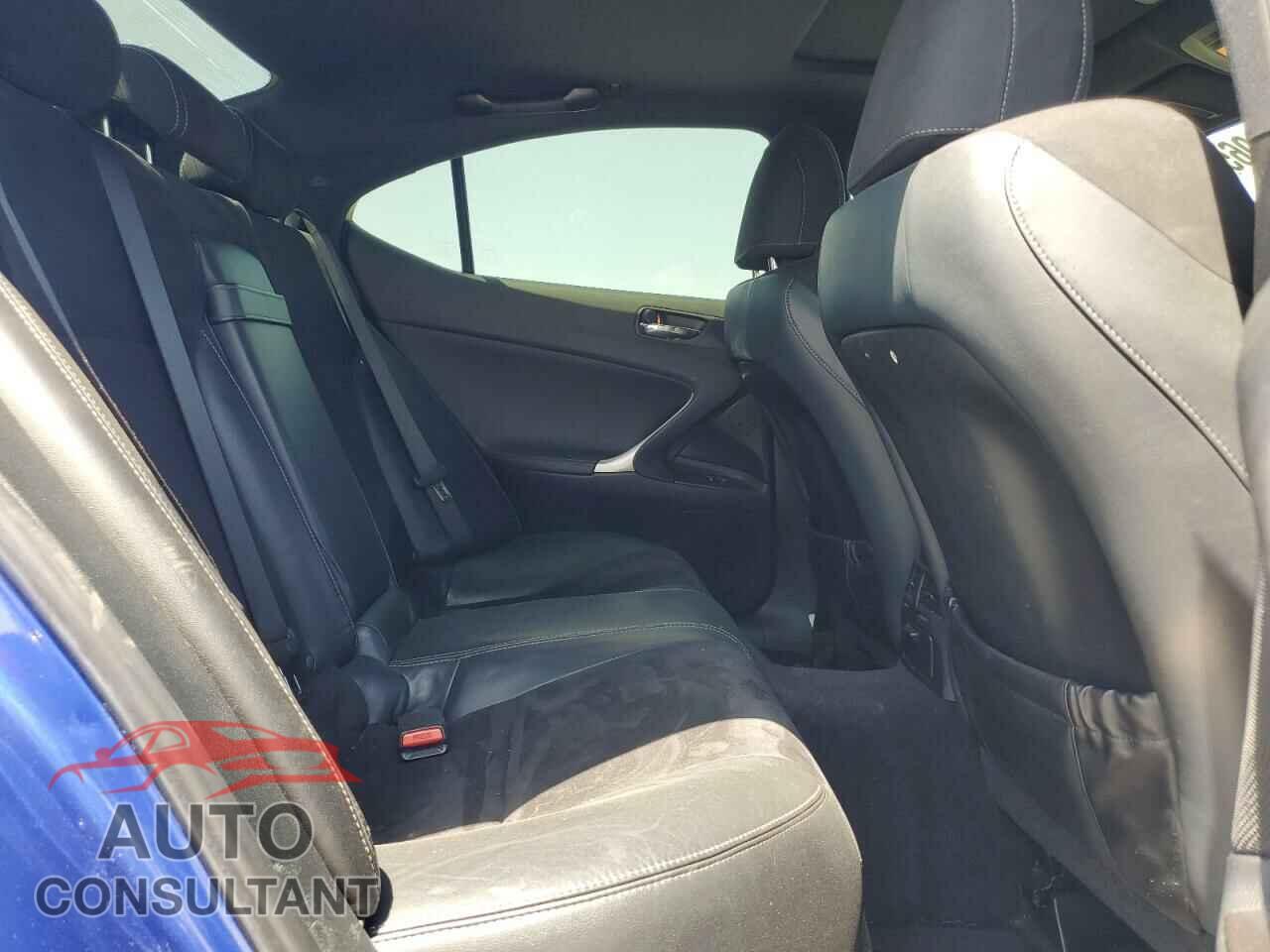 LEXUS IS 2011 - JTHBF5C29B5150436