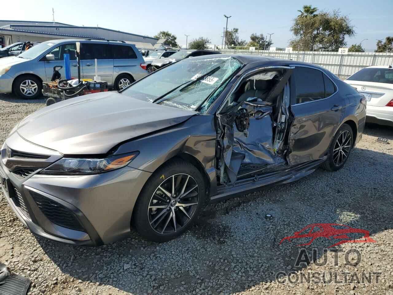 TOYOTA CAMRY 2024 - 4T1G11AKXRU856490