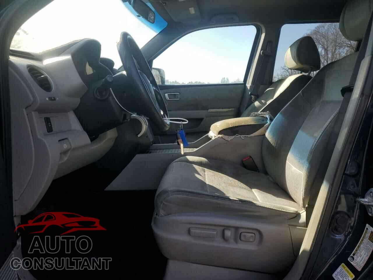HONDA PILOT 2011 - 5FNYF4H49BB030263