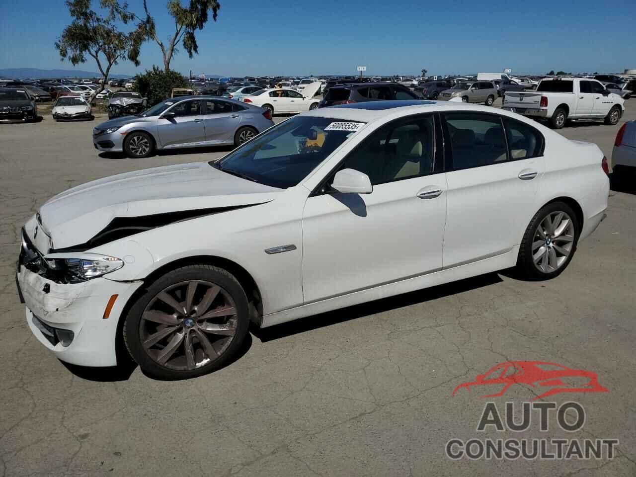 BMW 5 SERIES 2012 - WBAFR7C55CC816458