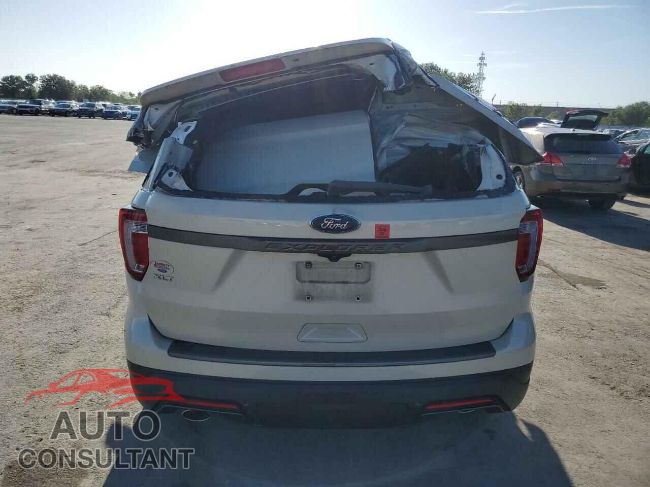 FORD EXPLORER 2018 - 1FM5K7D85JGB75518