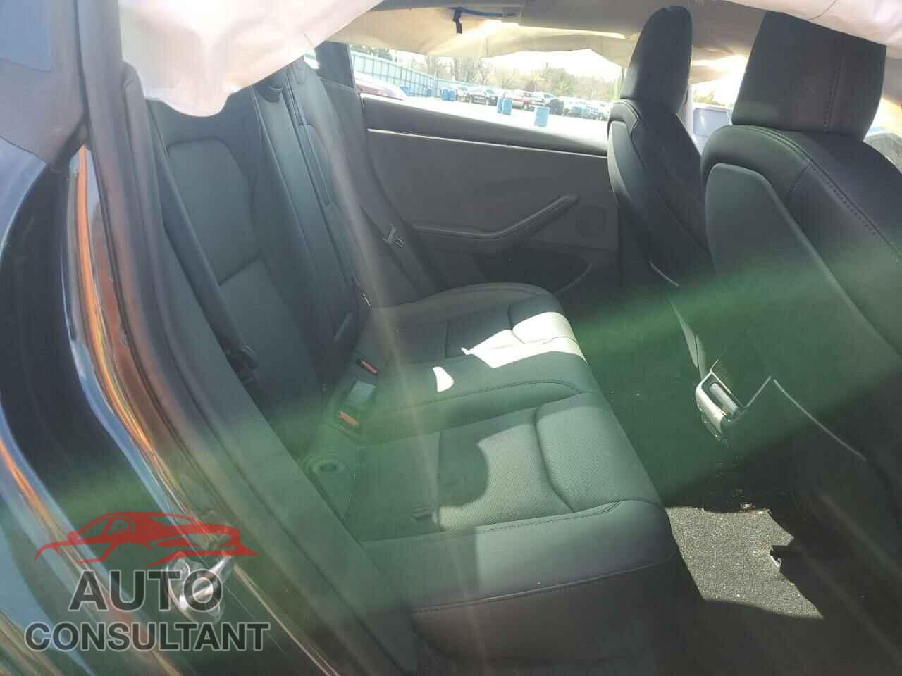 TESLA MODEL 3 2024 - 5YJ3E1EA6RF731388