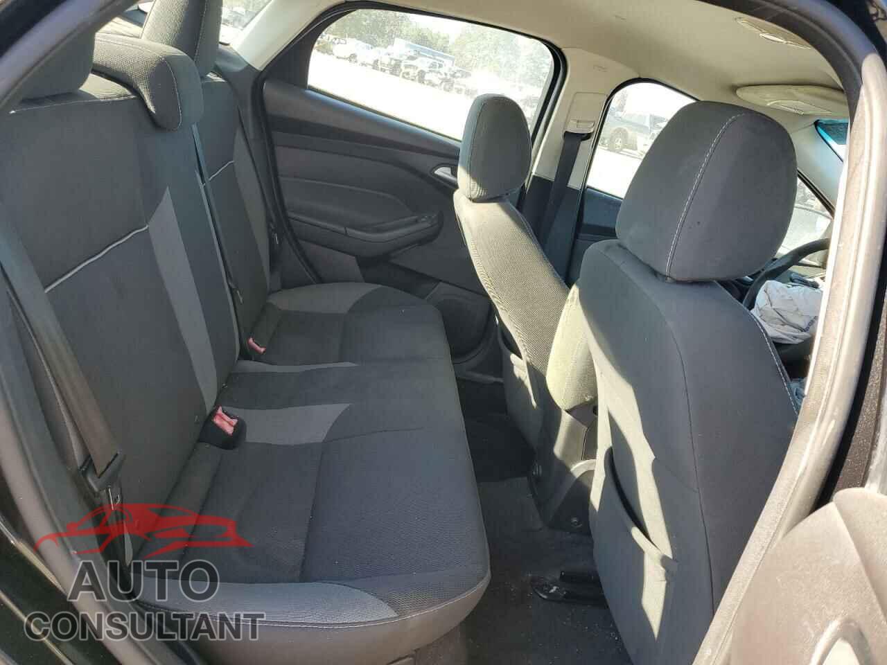 FORD FOCUS 2013 - 1FADP3F2XDL330830
