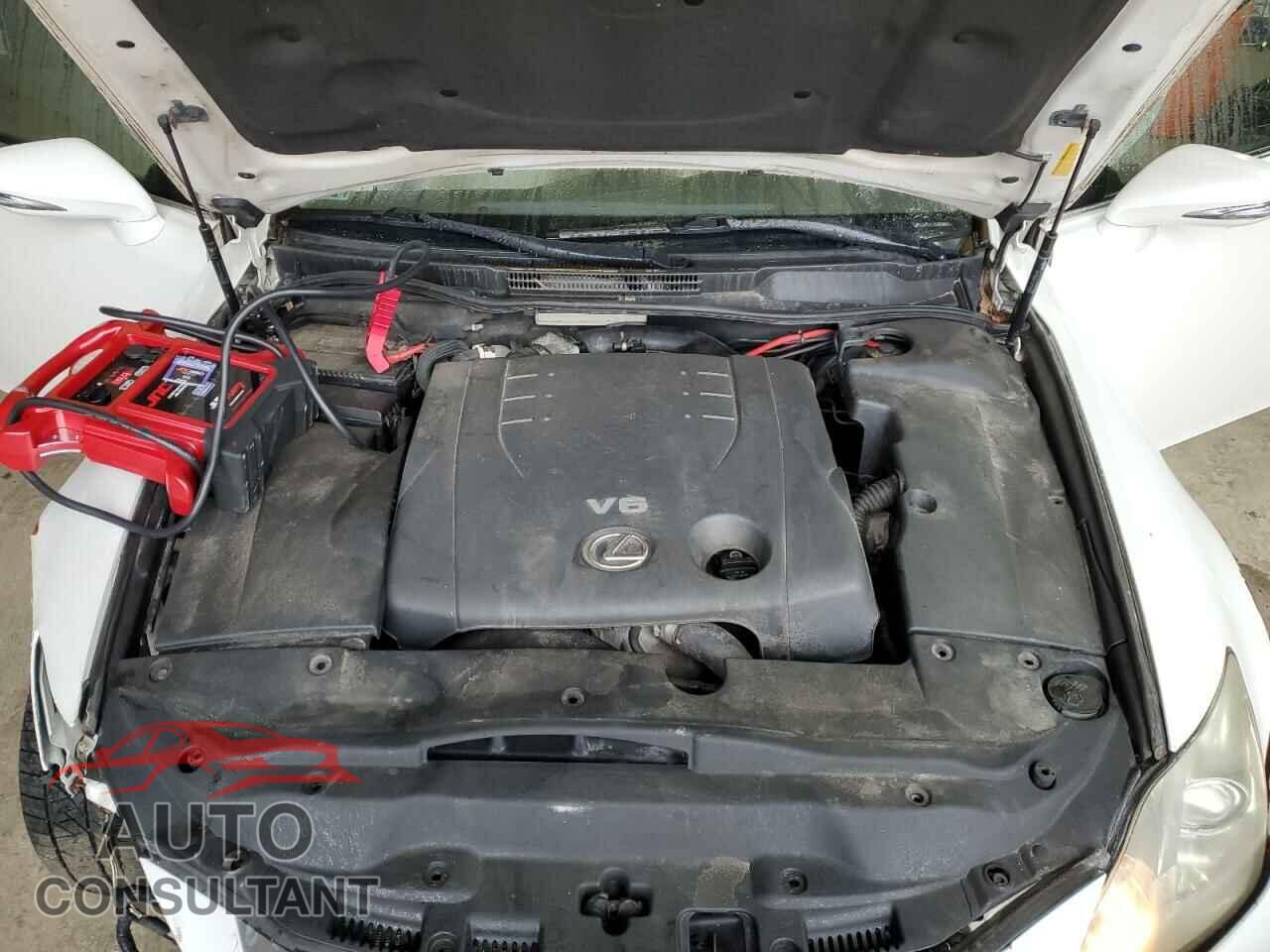 LEXUS IS 2009 - JTHCK262395030121