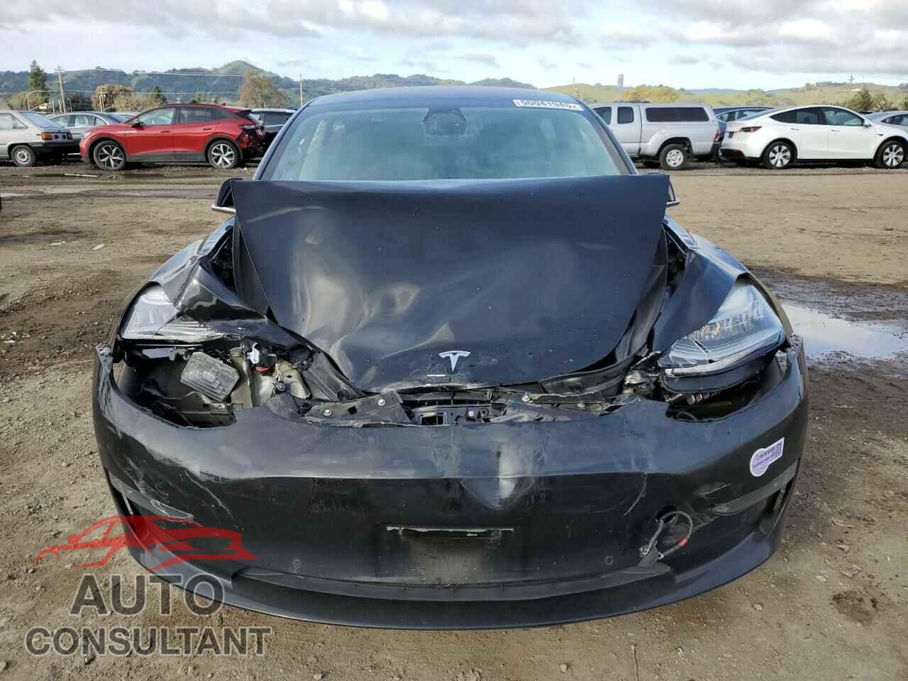 TESLA MODEL 3 2018 - 5YJ3E1EA9JF156997