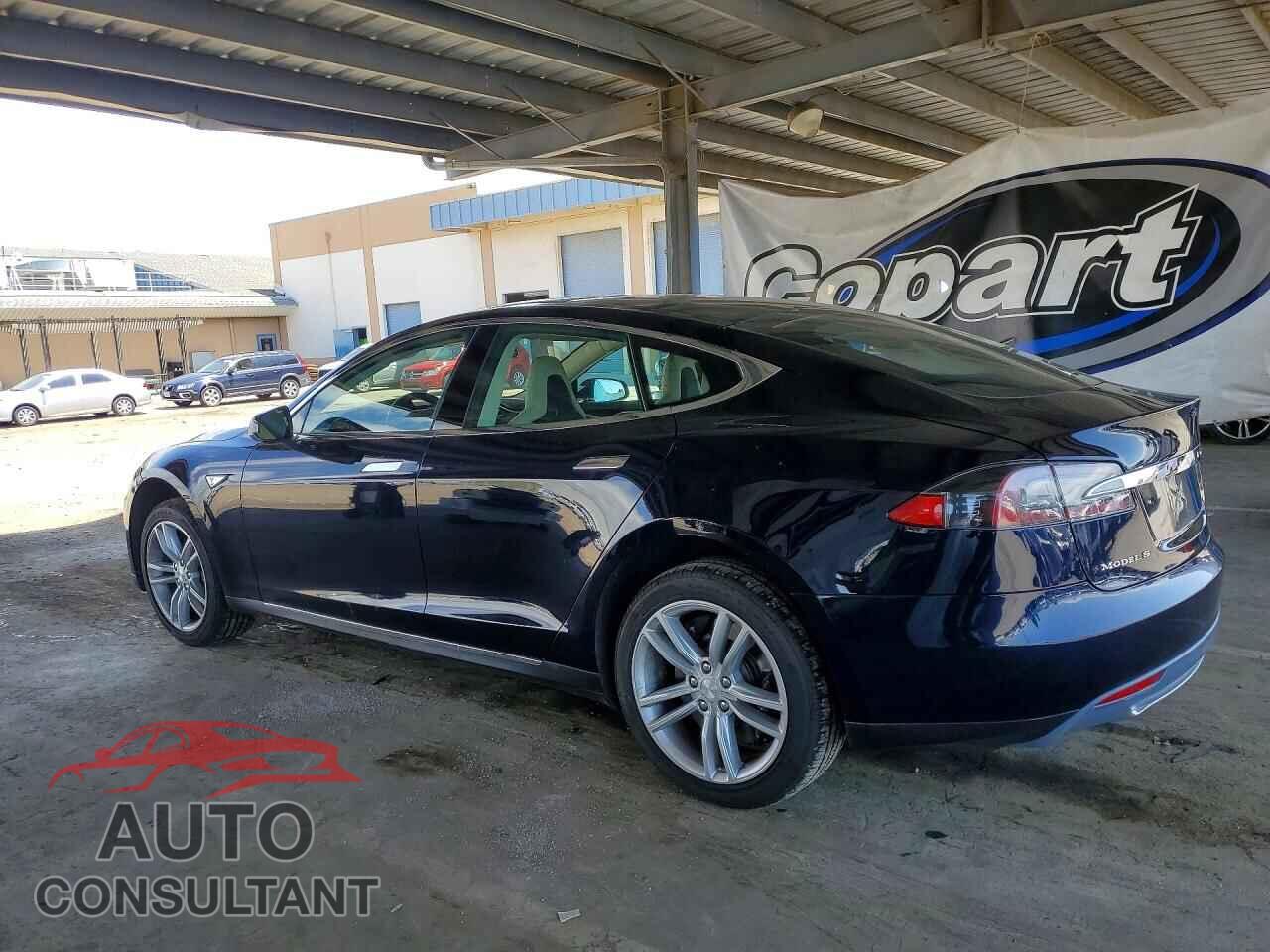TESLA MODEL S 2013 - 5YJSA1CN9DFP07270