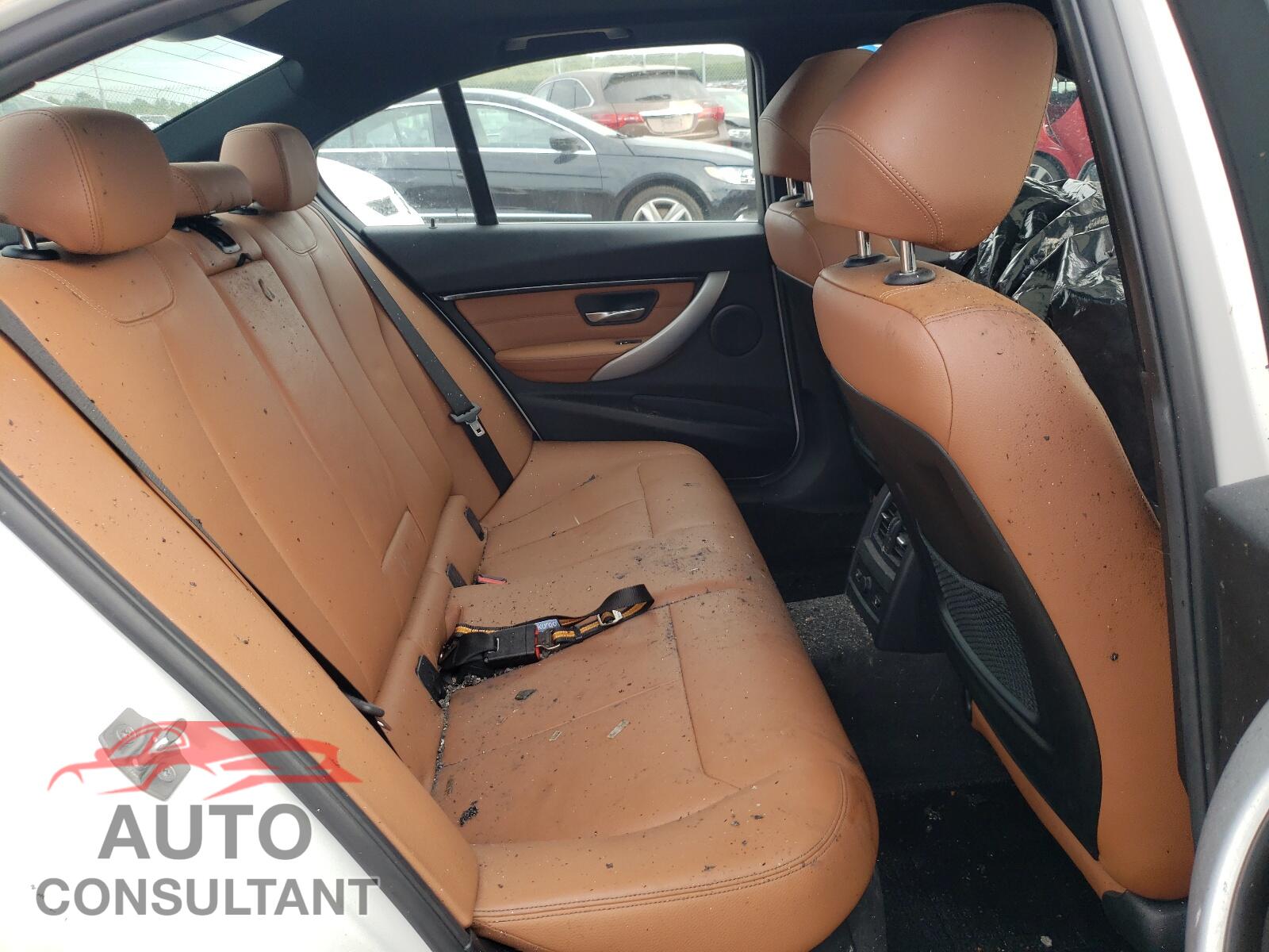BMW 3 SERIES 2016 - WBA8E3C5XGK502152