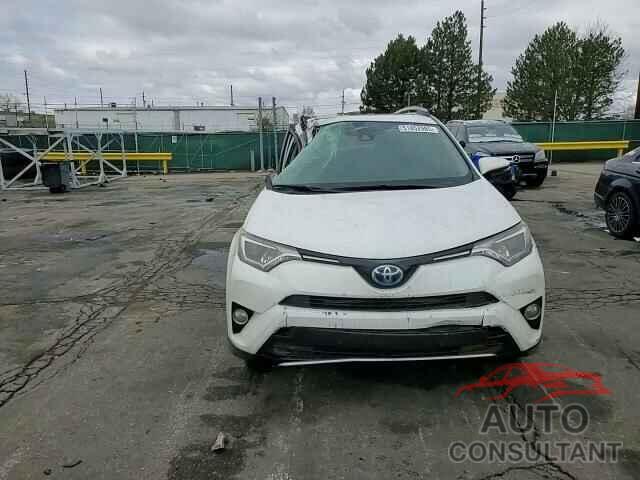 TOYOTA RAV4 2017 - JTMRJREV6HD144069