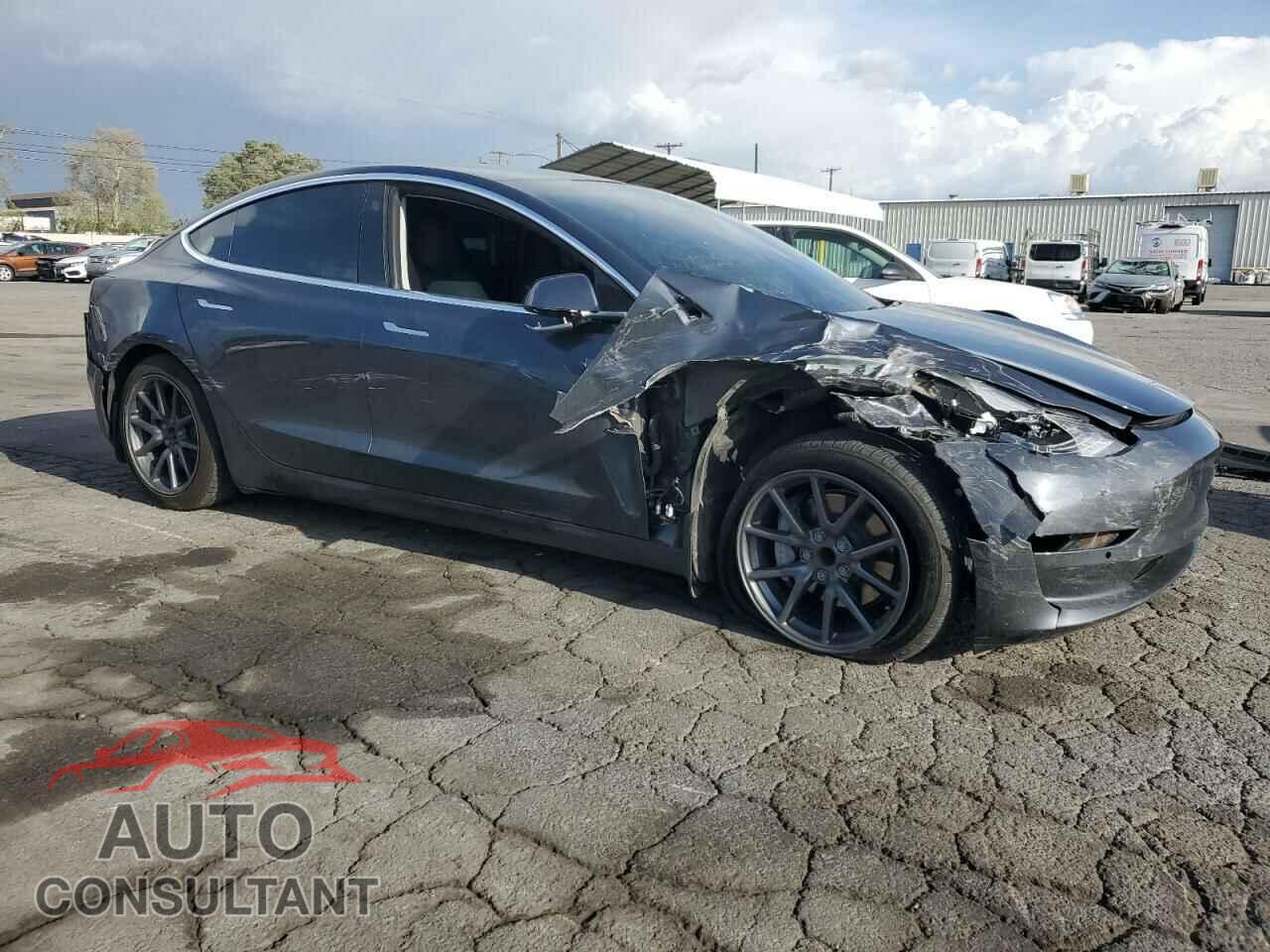 TESLA MODEL 3 2019 - 5YJ3E1EA2KF325694