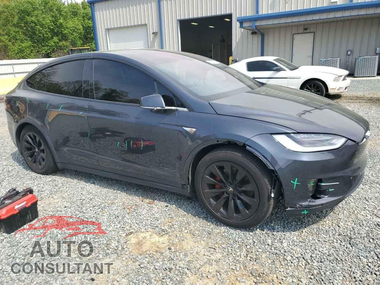 TESLA MODEL X 2016 - 5YJXCBE23GF005295