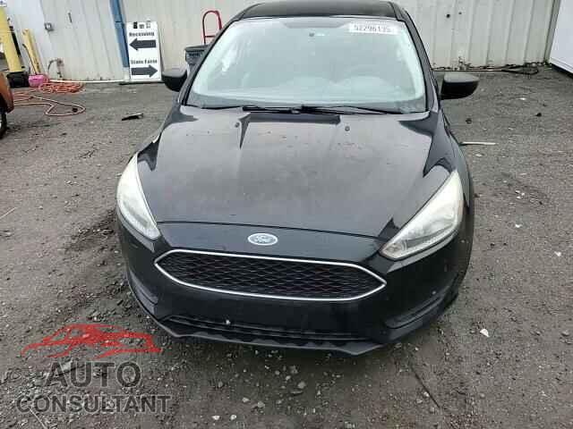 FORD FOCUS 2017 - 1FADP3E21HL212818