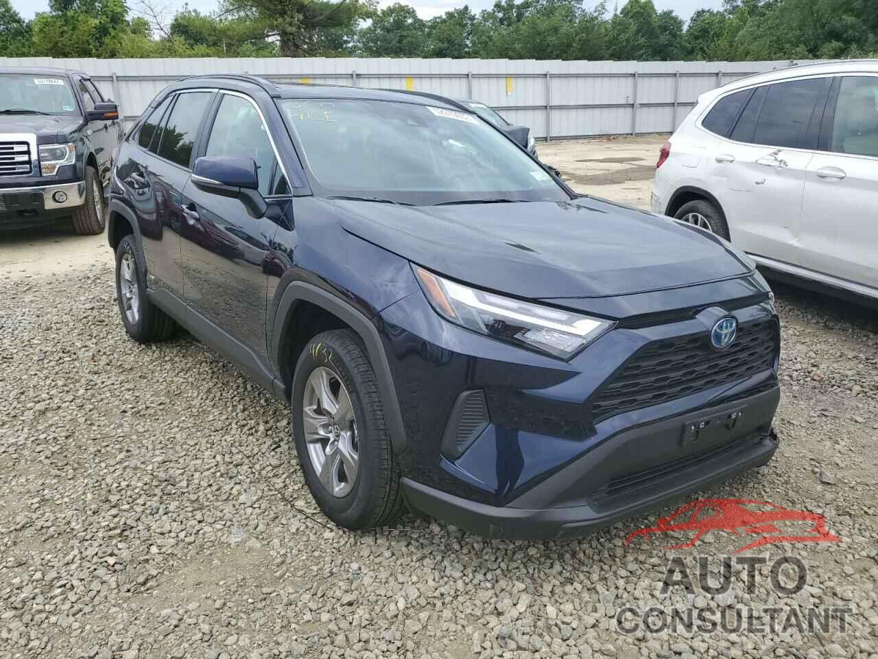 TOYOTA RAV4 2022 - 2T3RWRFV7NW138957