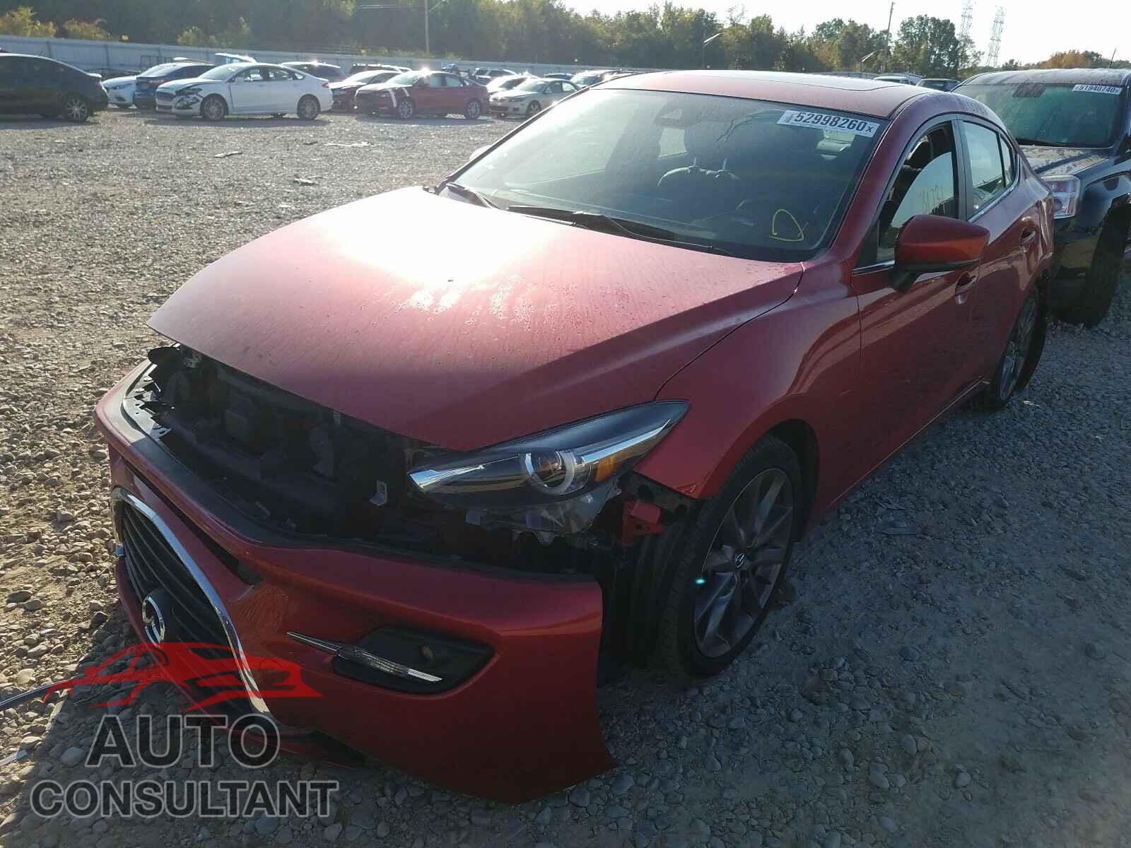 MAZDA 3 2018 - 3MZBN1W32JM207194