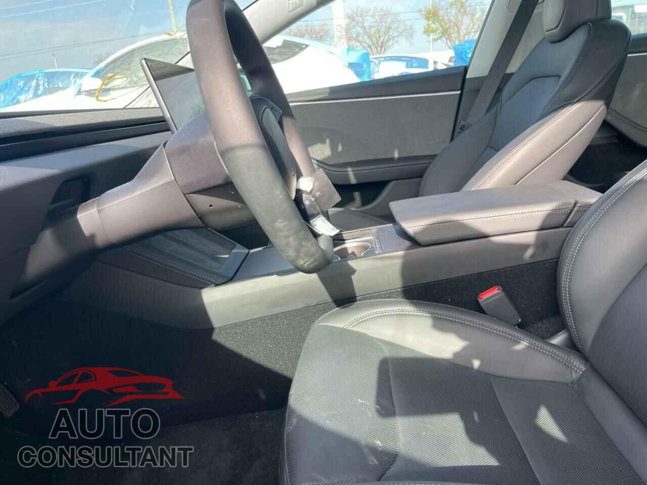 TESLA MODEL 3 2025 - 5YJ3E1EA1SF875968
