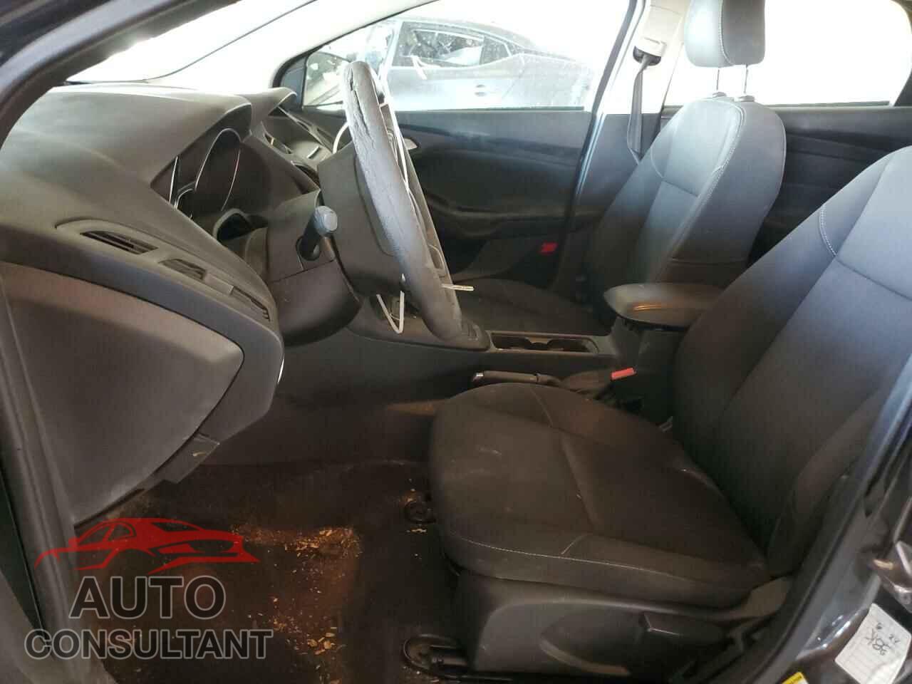 FORD FOCUS 2015 - 1FADP3F22FL327410