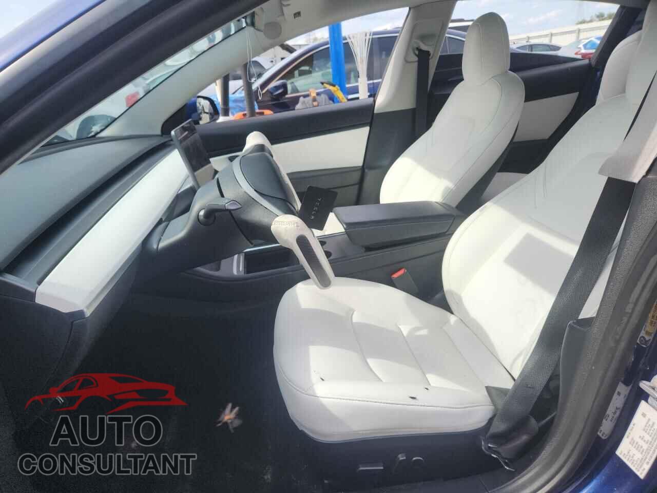 TESLA MODEL 3 2021 - 5YJ3E1EA5MF920607