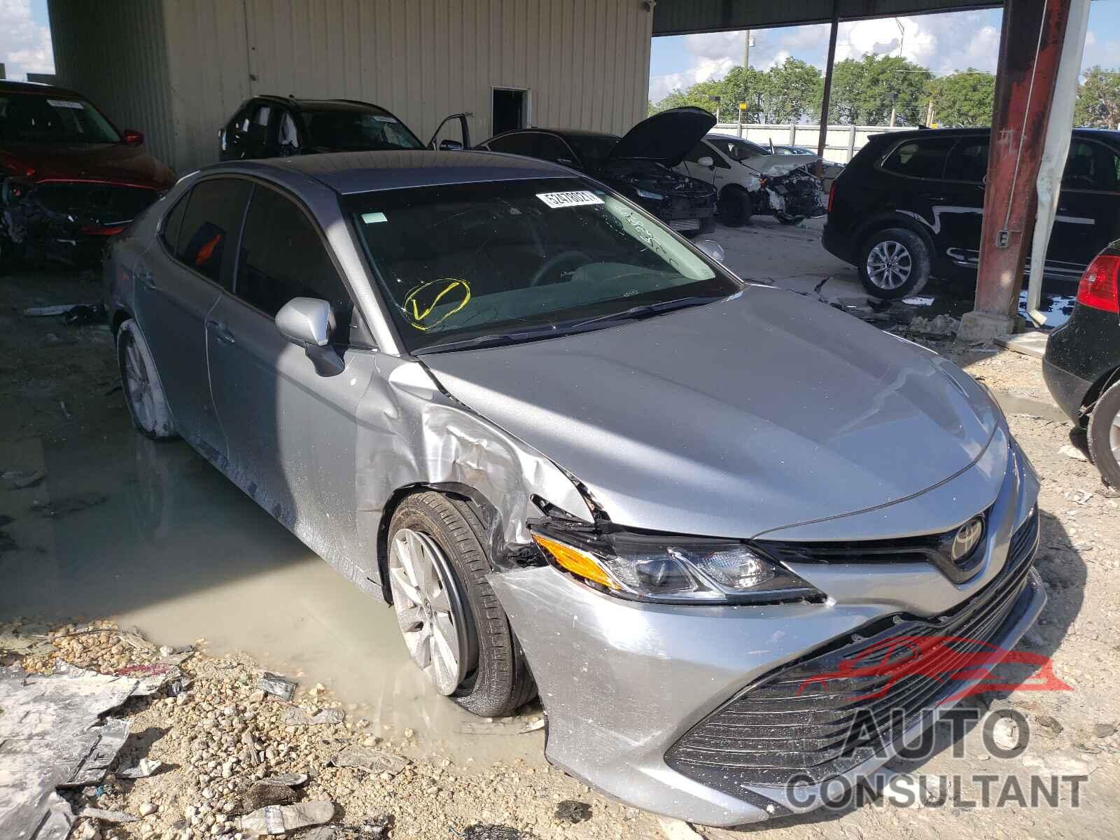 TOYOTA CAMRY 2018 - 4T1B11HK7JU052829