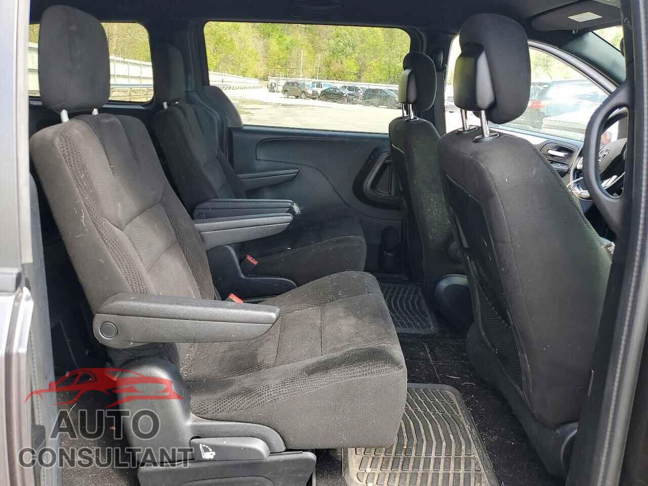 DODGE CARAVAN 2015 - 2C4RDGCG1FR570004