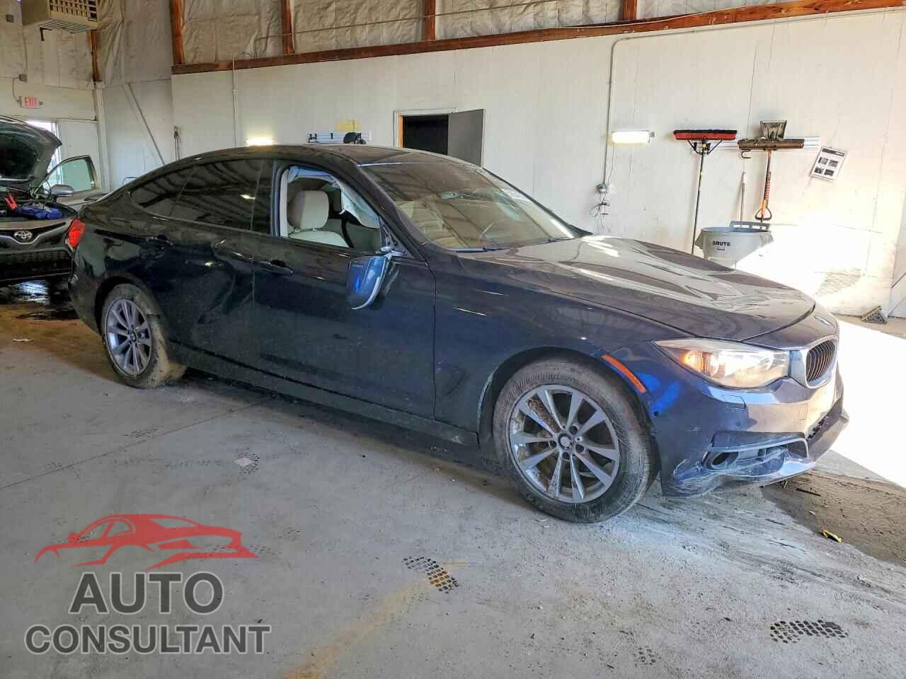 BMW 3 SERIES 2015 - WBA3X5C51FD561531