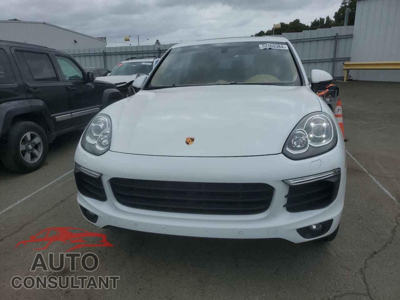 PORSCHE CAYENNE 2017 - WP1AA2A29HKA85075