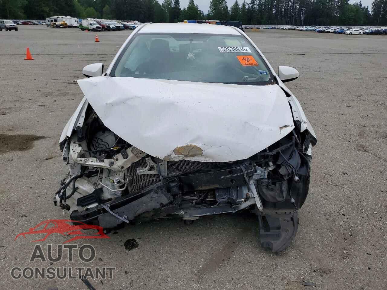 TOYOTA COROLLA 2015 - 2T1BURHEXFC290523
