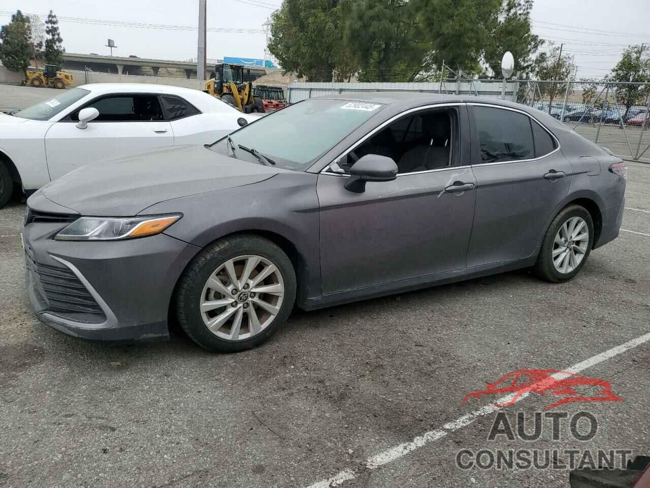 TOYOTA CAMRY 2021 - 4T1C11AK1MU428072