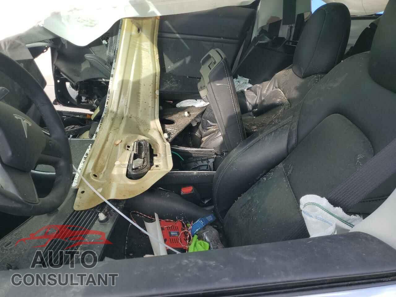 TESLA MODEL 3 2020 - 5YJ3E1EC2LF624427