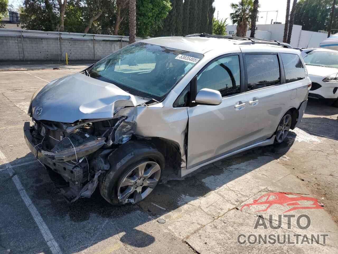 TOYOTA SIENNA 2015 - 5TDXK3DC4FS678996