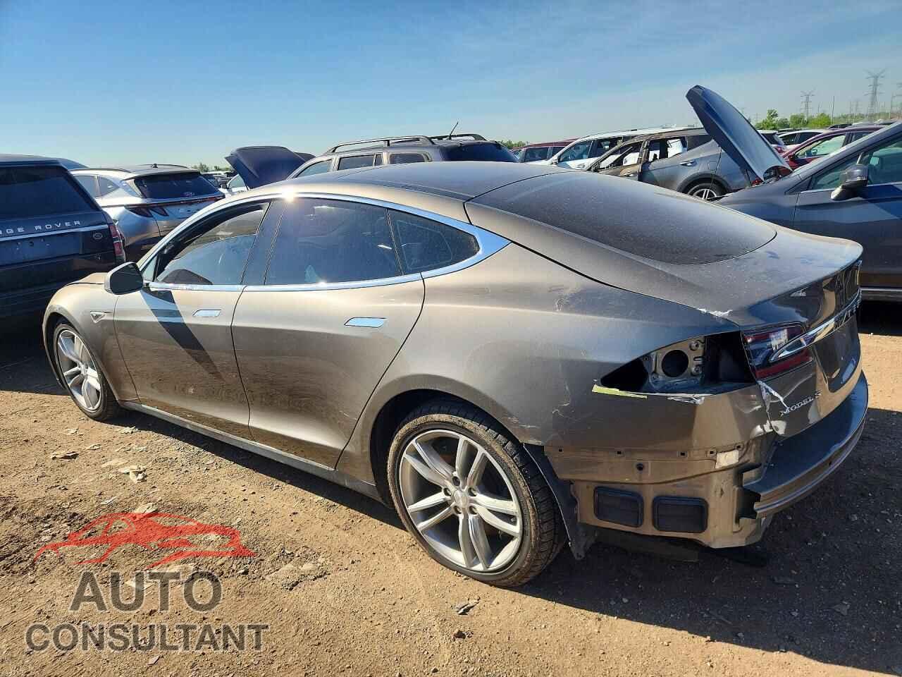 TESLA MODEL S 2015 - 5YJSA1S24FF097157