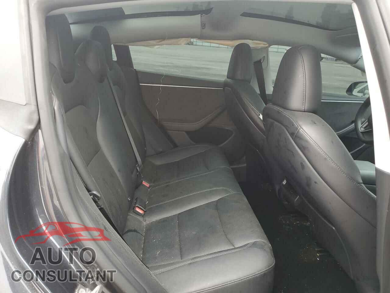 TESLA MODEL 3 2024 - 5YJ3E1EB6RF787985
