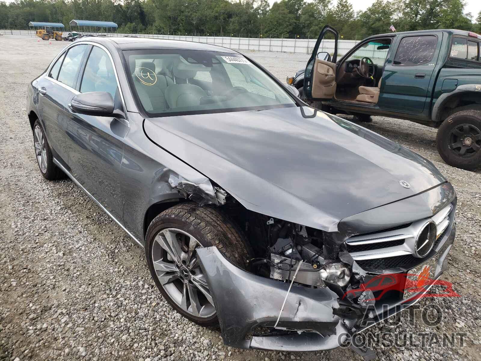 MERCEDES-BENZ C-CLASS 2018 - 55SWF4KB5JU267554