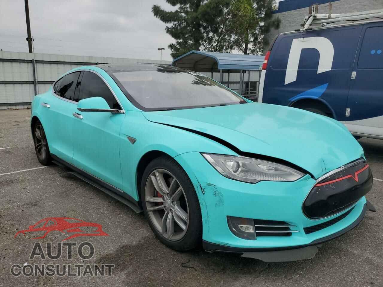 TESLA MODEL S 2013 - 5YJSA1DN6DFP05779