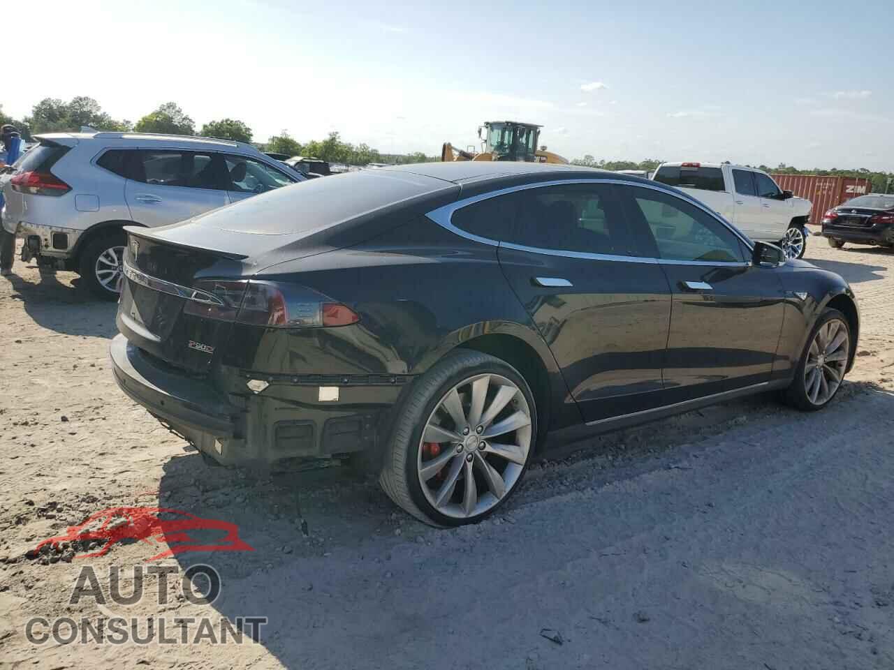 TESLA MODEL S 2015 - 5YJSA1E48FF118749