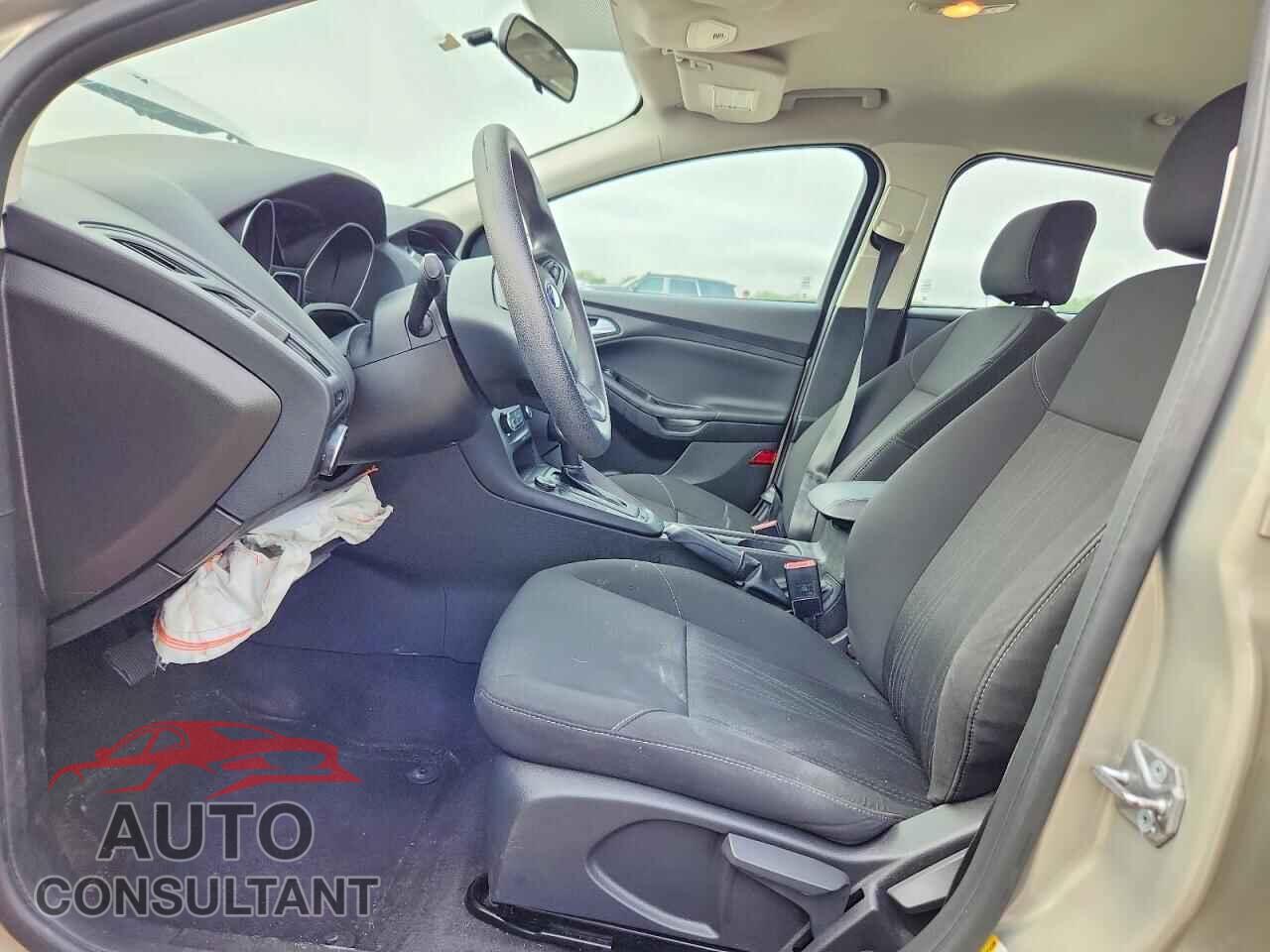FORD FOCUS 2016 - 1FADP3F23GL342449