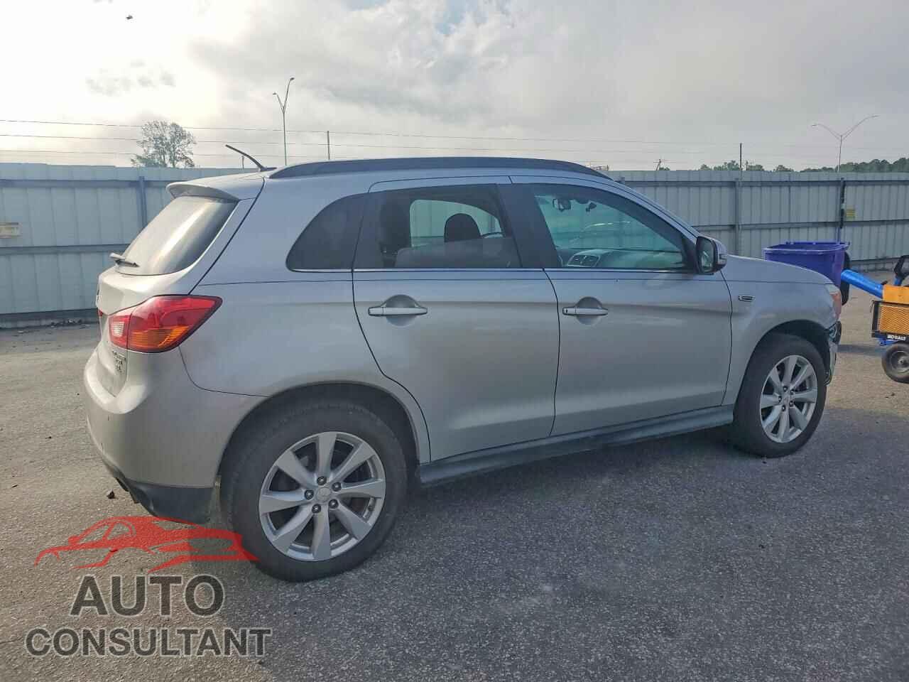 MITSUBISHI OUTLANDER 2015 - 4A4AP4AW2FE036237