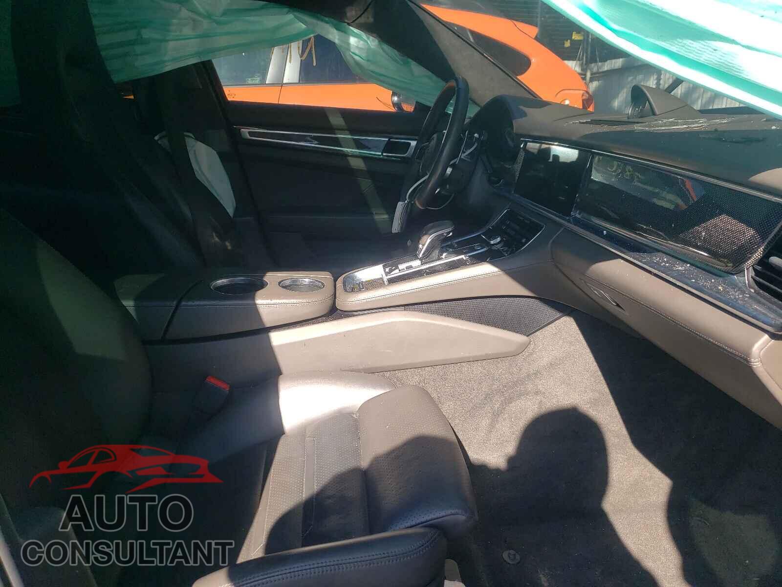 PORSCHE PANAMERA 2017 - WP0AF2A77HL152054