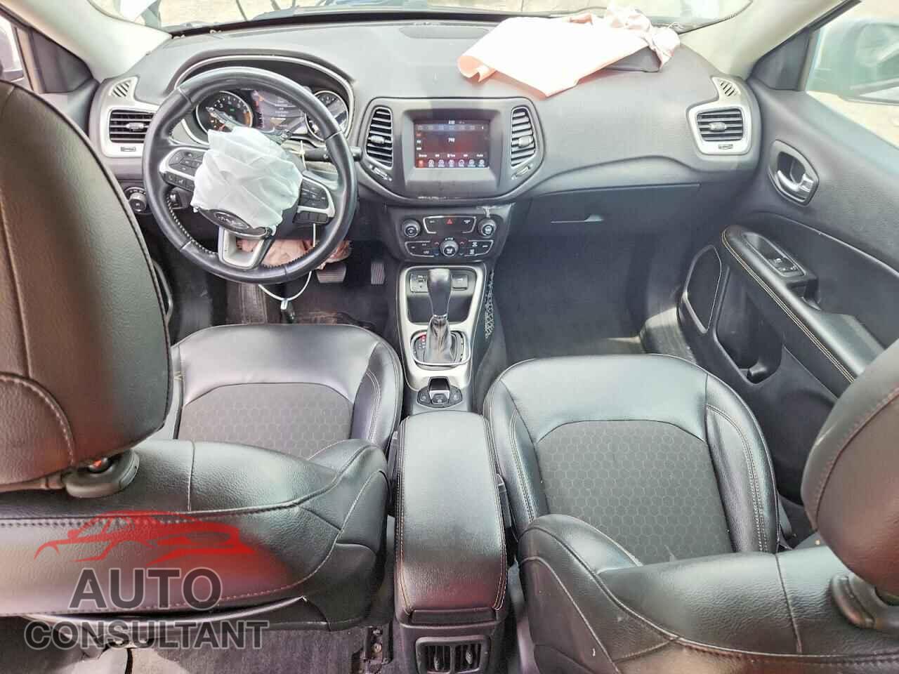 JEEP COMPASS 2018 - 3C4NJCBB3JT194157