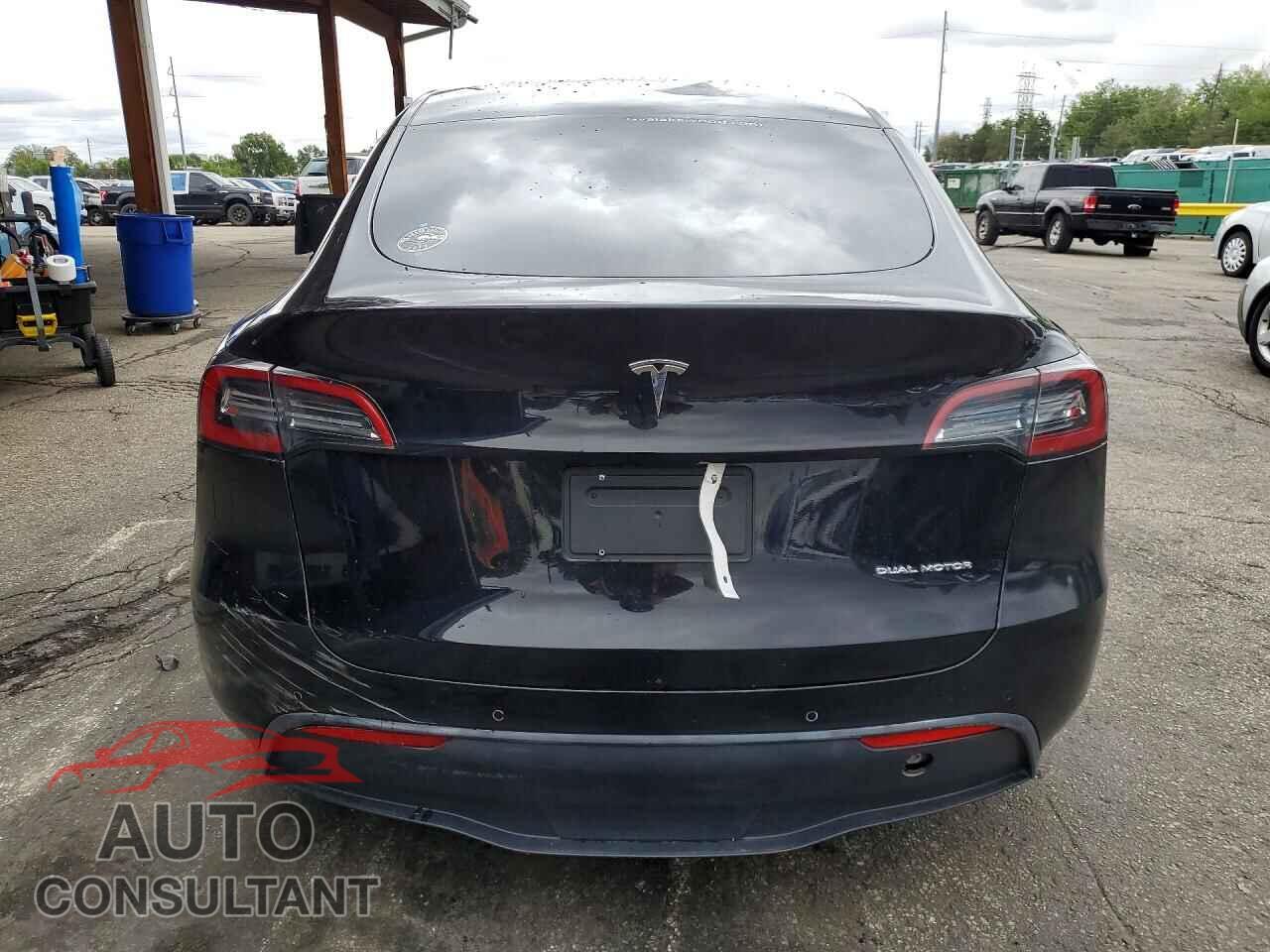 TESLA MODEL Y 2022 - 7SAYGAEE5NF541372
