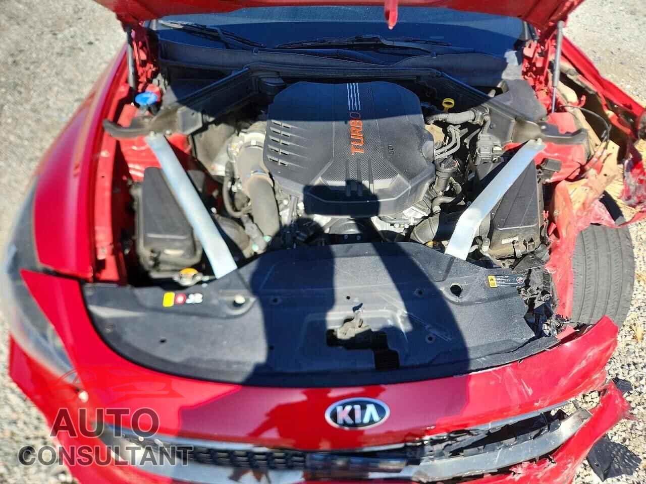KIA STINGER 2018 - KNAE55LC9J6028658