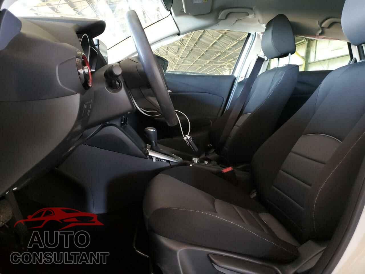 MAZDA CX-3 2018 - JM1DKDB76J0309907