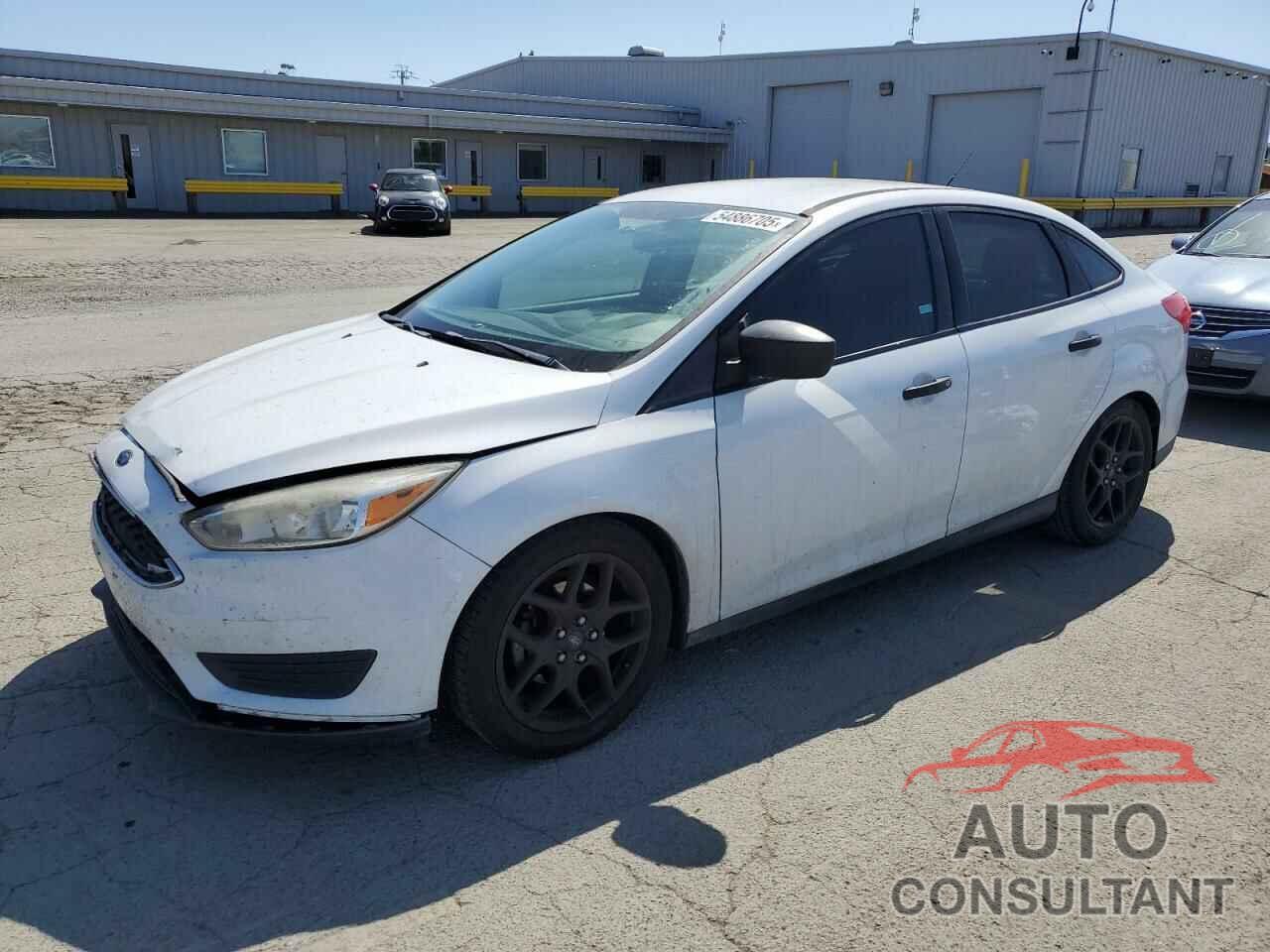 FORD FOCUS 2015 - 1FADP3E24FL386217