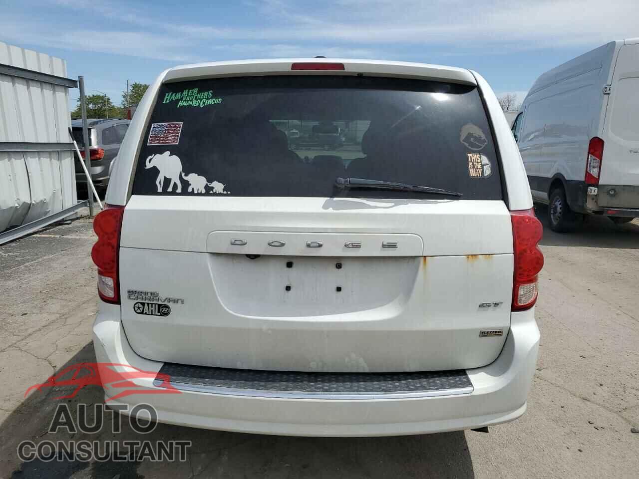 DODGE CARAVAN 2018 - 2C4RDGEG2JR302715