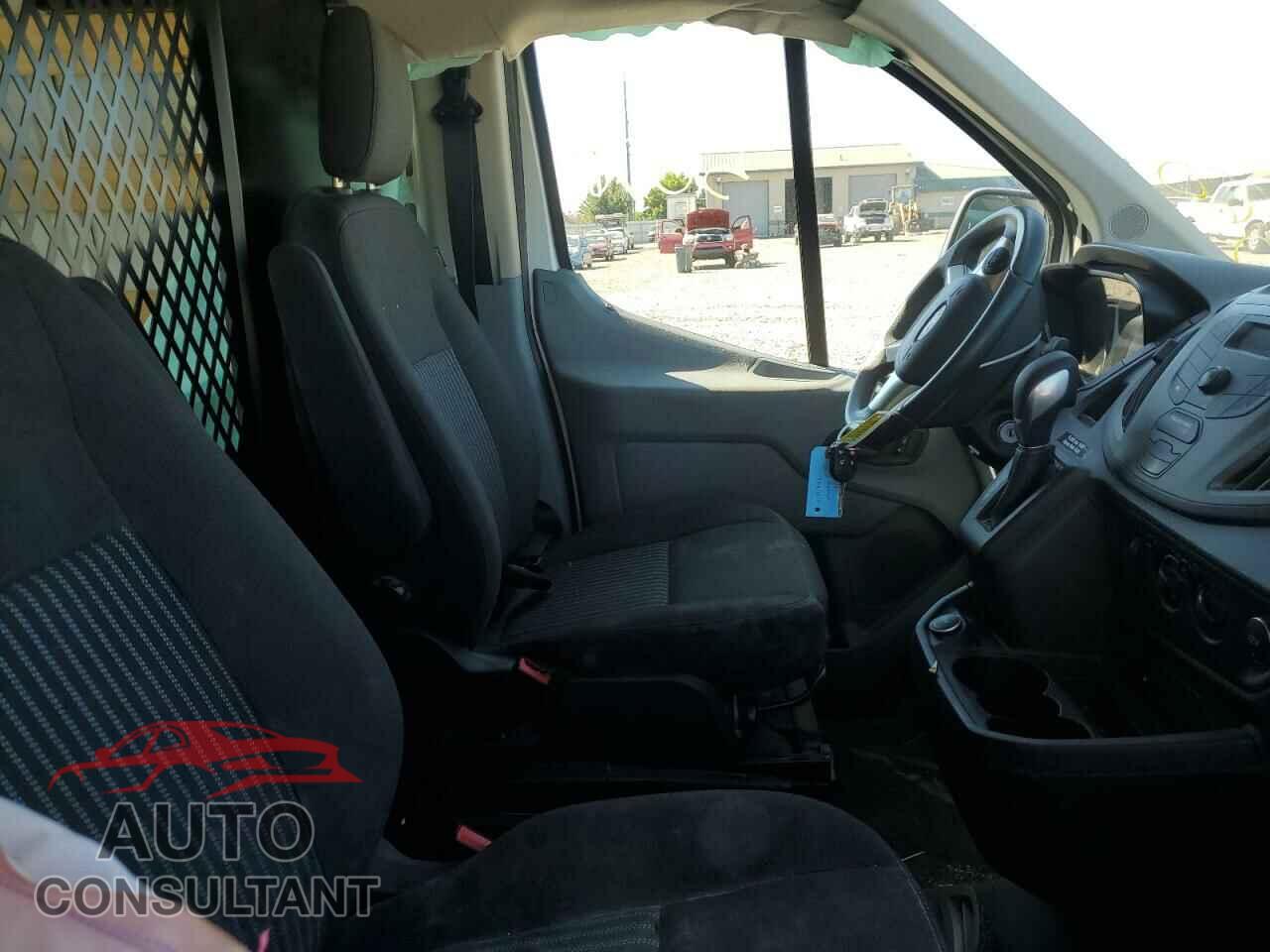 FORD TRANSIT 2017 - 1FTYR1YM4HKB10944