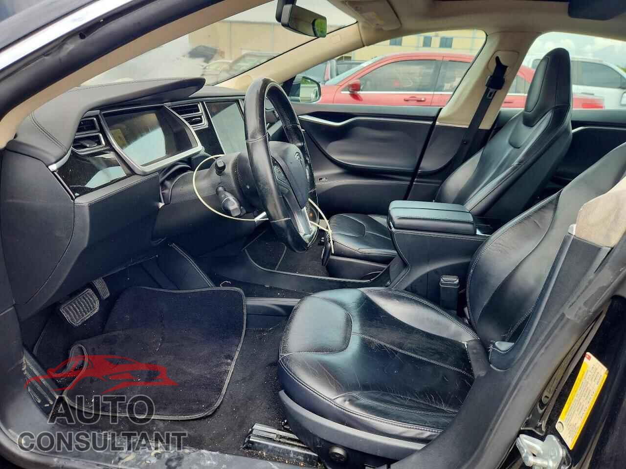 TESLA MODEL S 2013 - 5YJSA1CG2DFP28026